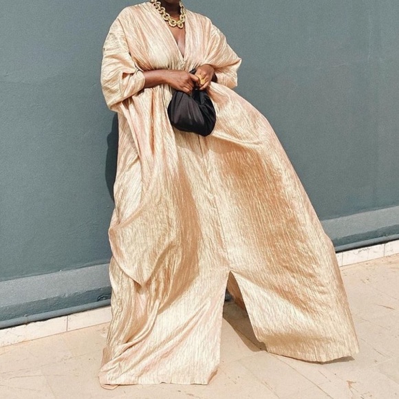 Elegant Cream Evening Gown from the MONICA Collection - Picture 9 of 12